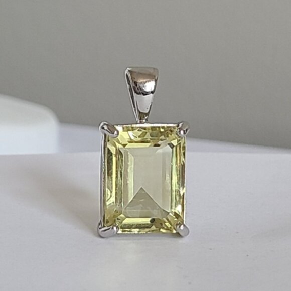 Vintage Boho Yellow Emerald Citrine Lemon Quartz Sterling Silver Square Pendant - Picture 1 of 12